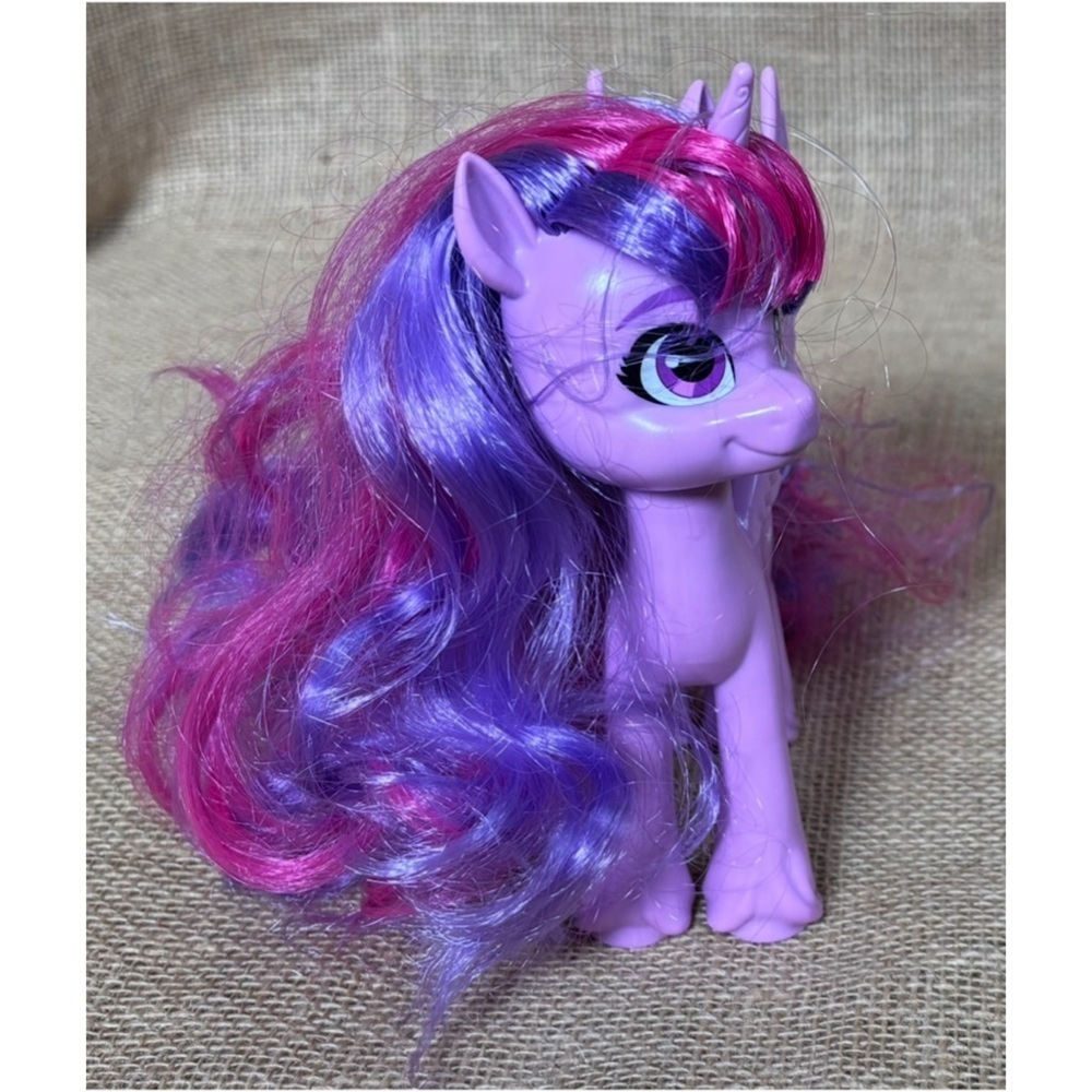 My Little Pony Twilight Sparkle Doll Figure Purple Pegasus Unicorn Plastic Toy - Picture 5 of 10
